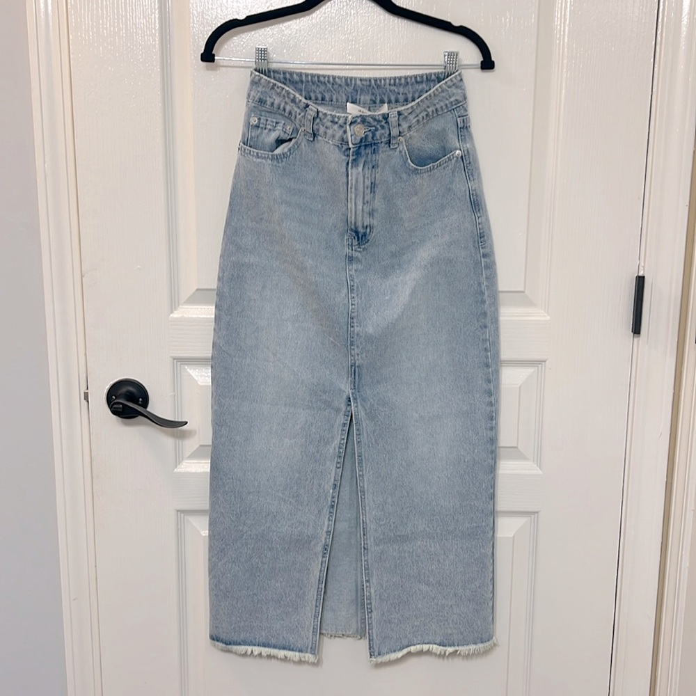 NWT Mustard Seed Denim Midi Skirt with Front Slit and Frayed Hem - Size Small
